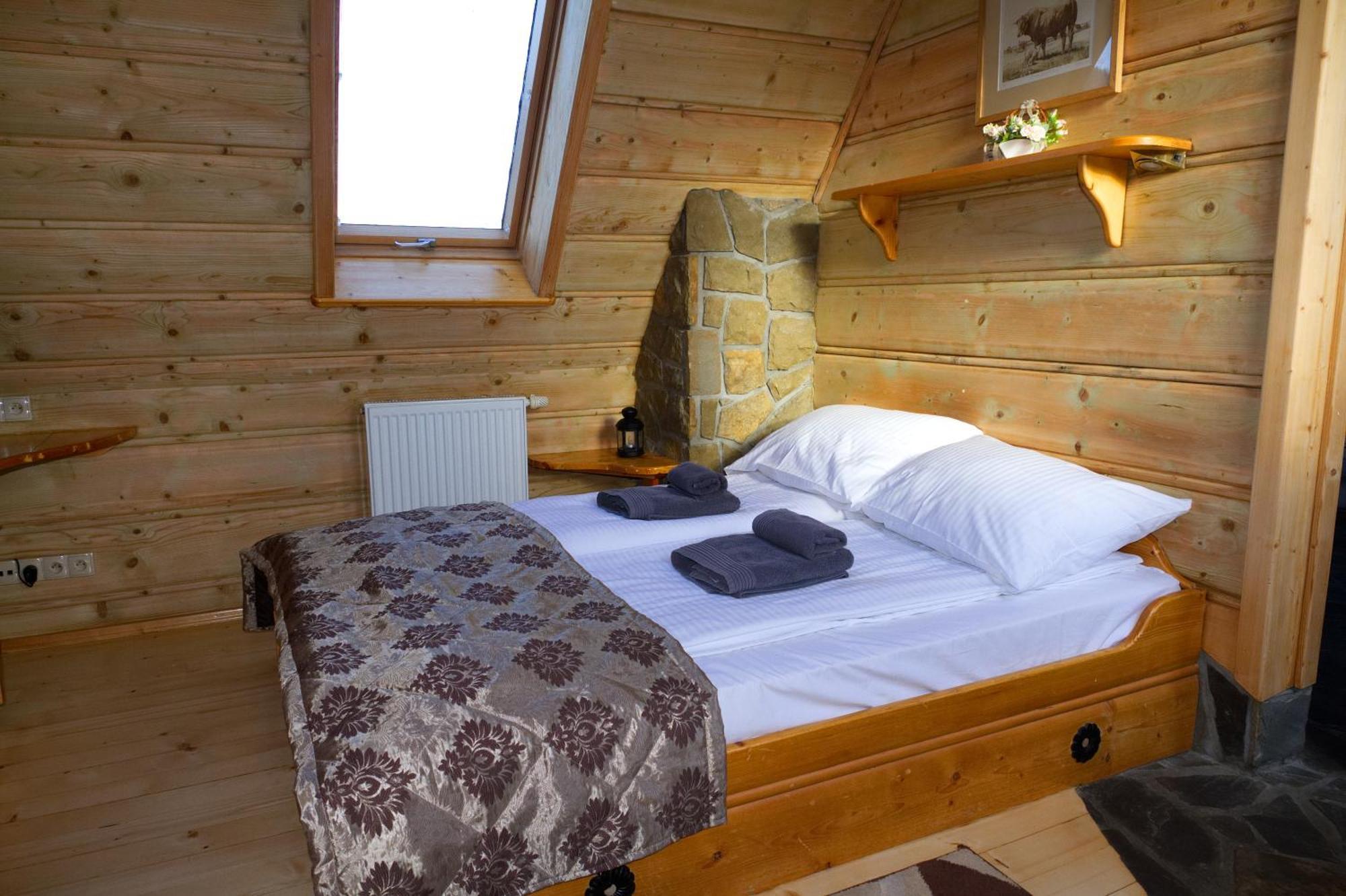 Pokój czteroosobowy z 2 sypialniami i balkonem